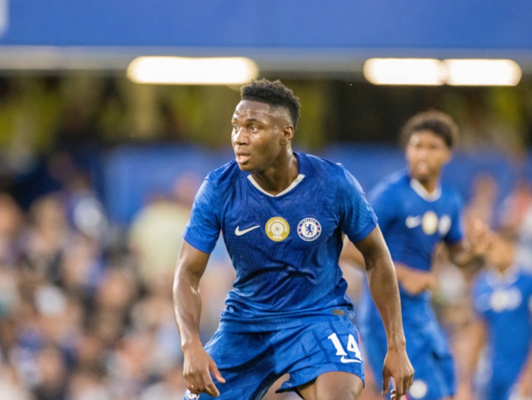 赛事赛程-TA：切尔西担心埃苏戈接受大腿伤势手术后，将缺席至2026年